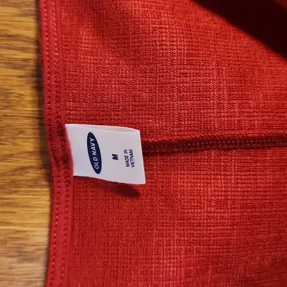 Old Navy cropped, casual v neck tank top, size medium with a tie in front. - Picture 2 of 6